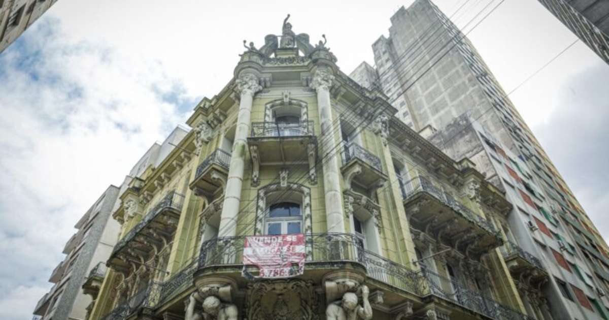 Richesse Confeitaria - Enquanto a reforma vai entrando na reta final  continuamos atendendo a todo vapor no edifício Republic Tower que está logo  em frente à nossa tradicional loja do setor oeste.