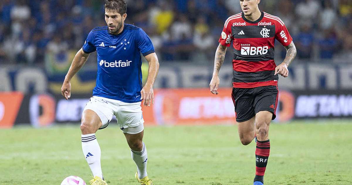 Na estreia de Tite, Flamengo bate o Cruzeiro e volta ao G4 do Brasileirão