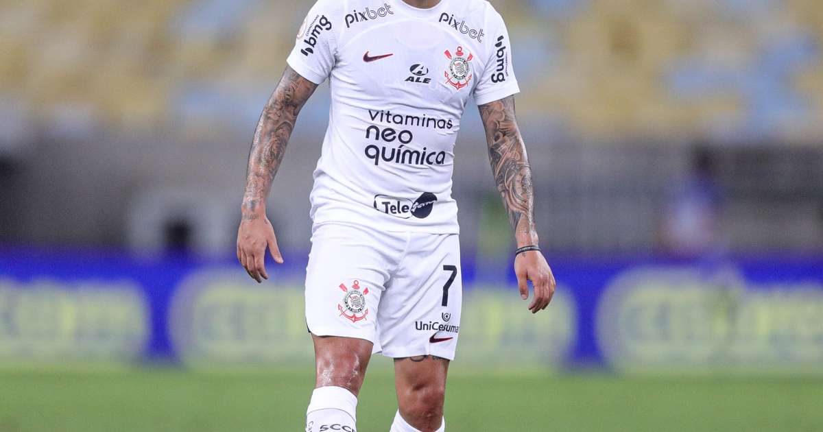 Fausto Vera alfineta Luxemburgo após retomar espaço no Corinthians: Perdemos muito tempo