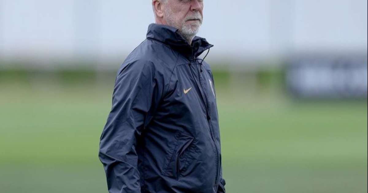 Mano Menezes ainda não conquistou nenhuma vitória pelo Corinthians após sua volta