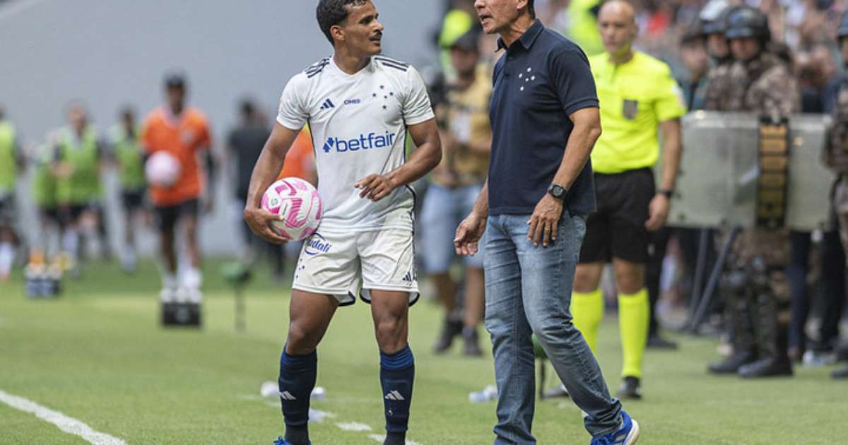 Zé Ricardo dedica vitória no clássico a Ronaldo: É cruzeirense