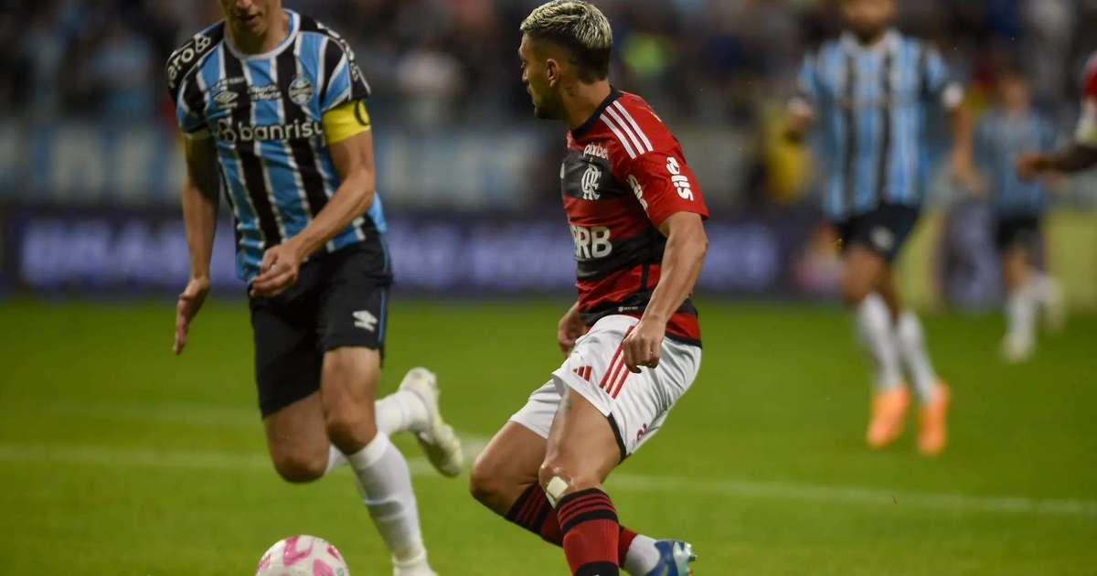 Flamengo toma virada do Grêmio, e Palmeiras assume o terceiro lugar do Brasileiro