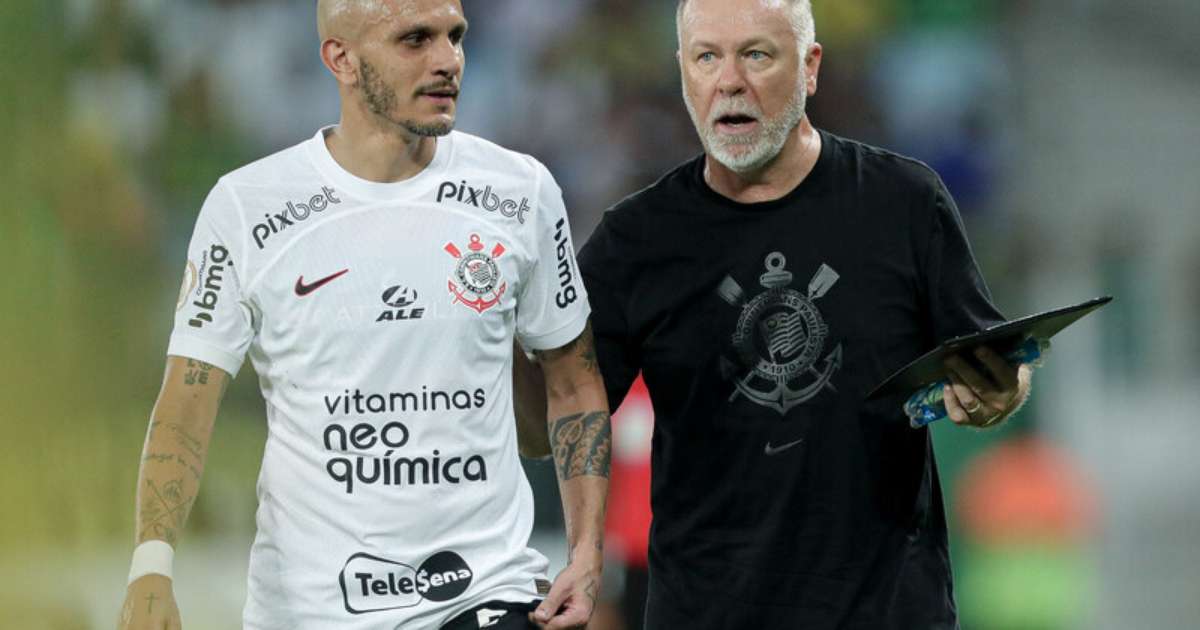 Mano celebra primeira vitória no Corinthians, mas freia empolgação