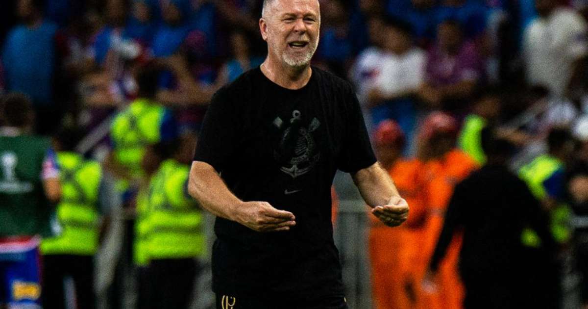 Mano Menezes diz em coletiva que imaginou que não seria um jogo de muitas oportunidades