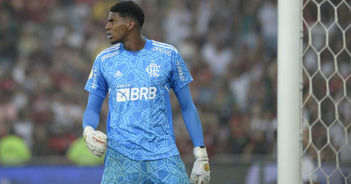 Flamengo pode ter lucro milionário com saída do goleiro Hugo Souza