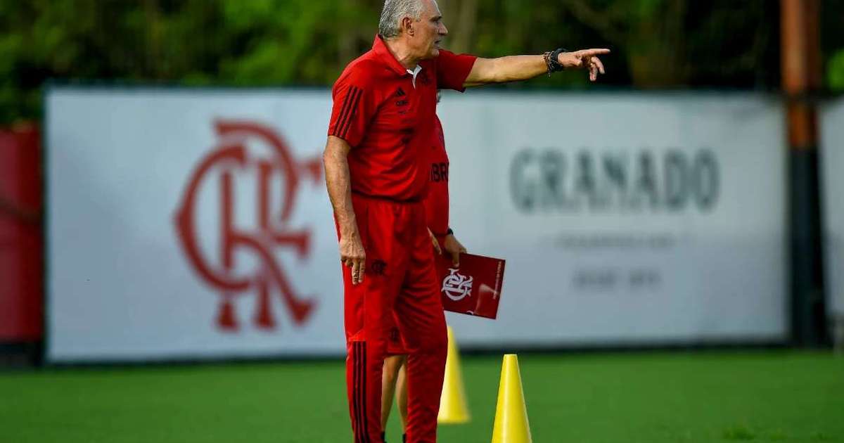 Tite tem dúvida na zaga e problema no meio de campo no Flamengo