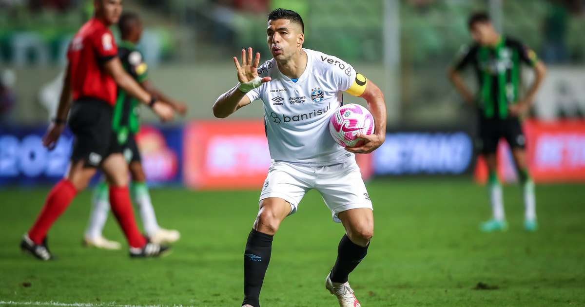 Show de Suárez em virada coroa uma das melhores atuações do camisa 9 pelo Grêmio