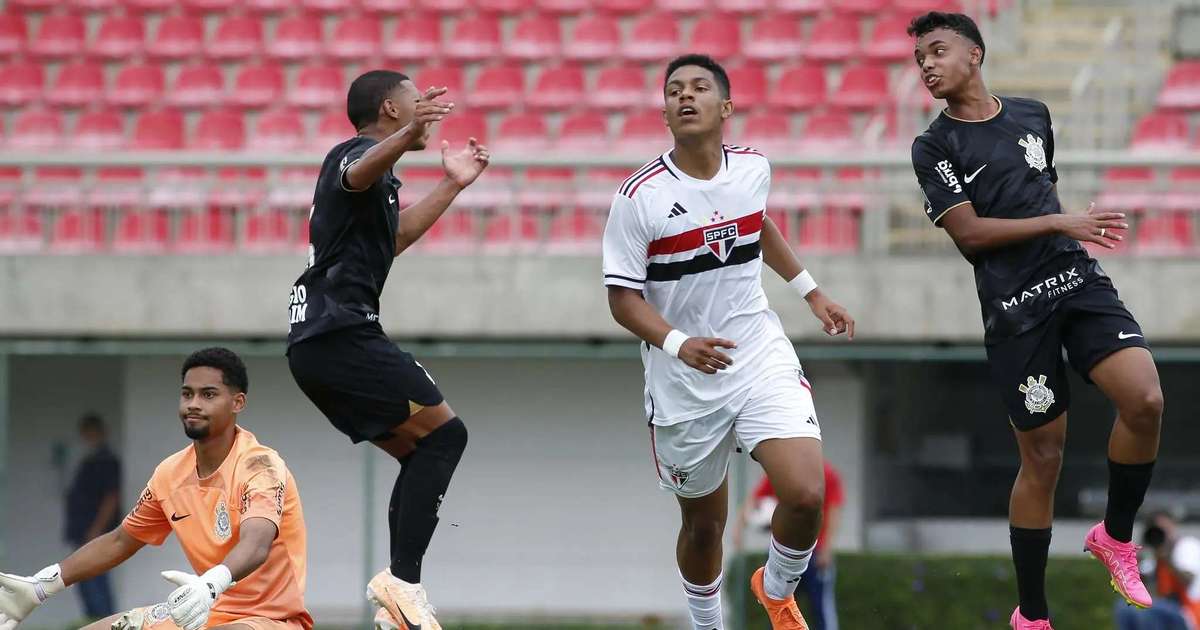 São Paulo bate Corinthians e sai na frente na final do Paulista sub-17