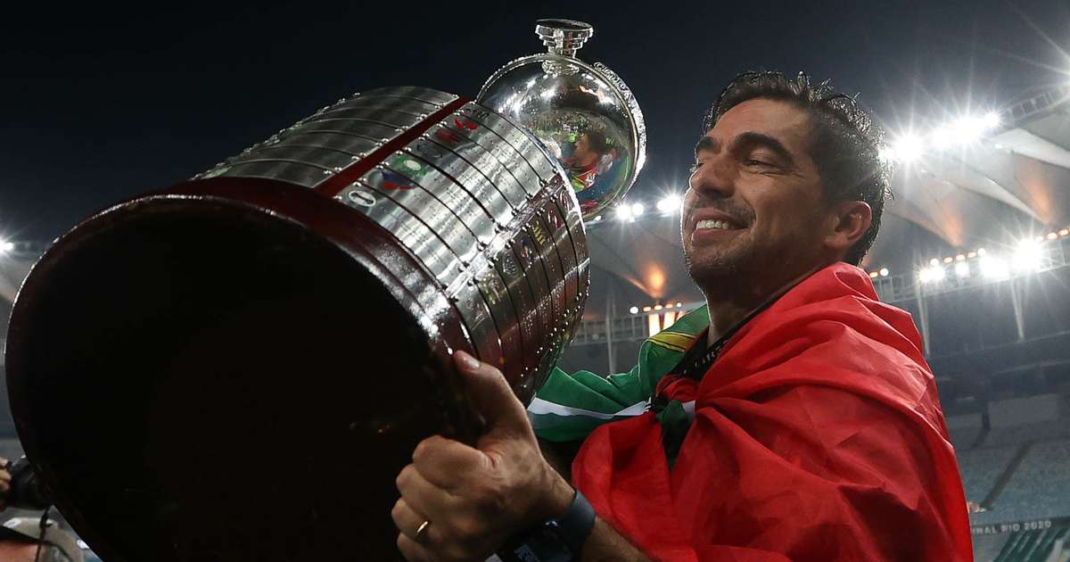 Abel Ferreira completa três anos no comando do Palmeiras nesta segunda-feira; relembre números e conquistas