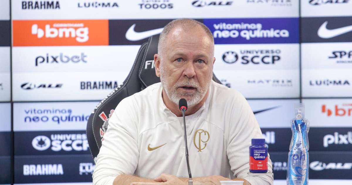Mano Menezes elogia atuação do Corinthians, mas questiona critérios de Daronco no clássico: 