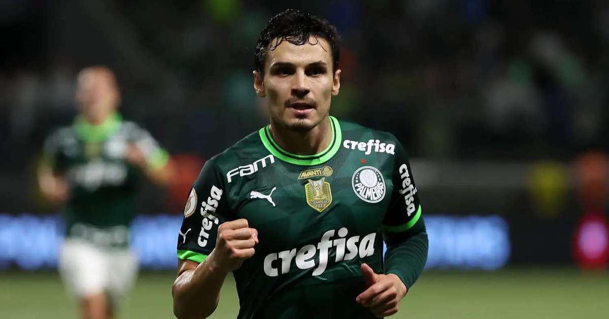 Na melhor temporada da carreira em números, Veiga chega a 32 participações a gol pelo Palmeiras em 2023