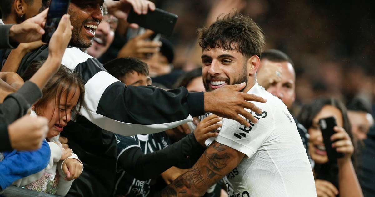Com gol de Yuri Alberto, Corinthians vence Athletico e reage no Brasileirão  