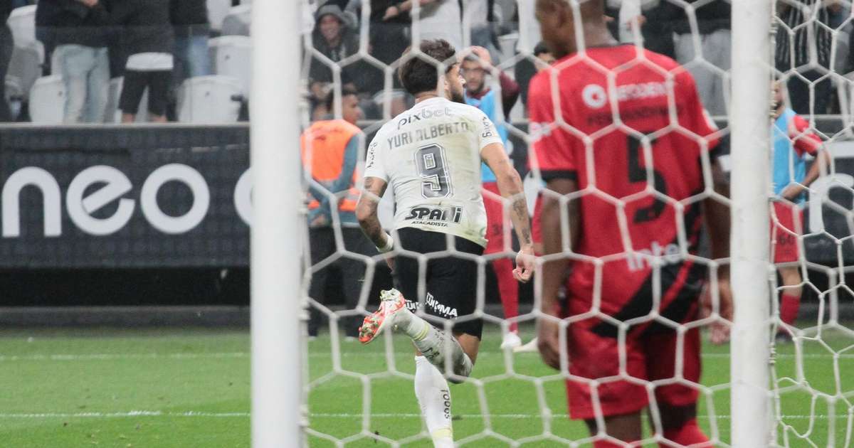Assista à coletiva de Mano Menezes após vitória do Corinthians sobre o Athletico-PR no Brasileirão
