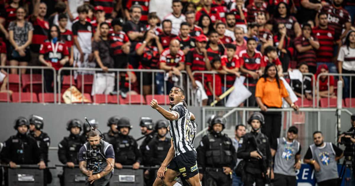 Santos, de virada, vence Flamengo e respira na tabela
