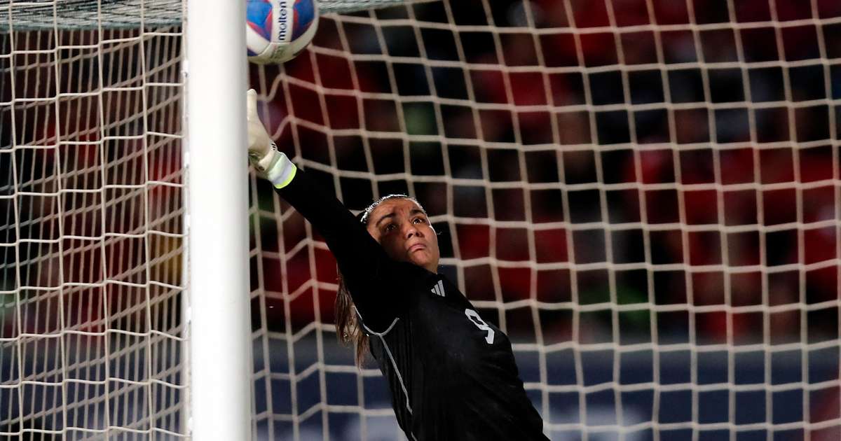 Futebol Feminino: México conquista o ouro do Pan diante do Chile, que teve  atacante como goleira