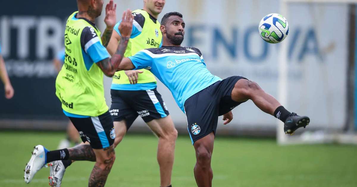 Grêmio faz último treino antes de enfrentar o Botafogo pelo Brasileirão