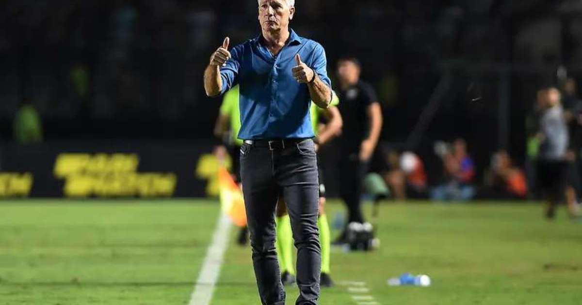Renato Gaúcho exalta Suárez e pede atenção ao Grêmio na reta final