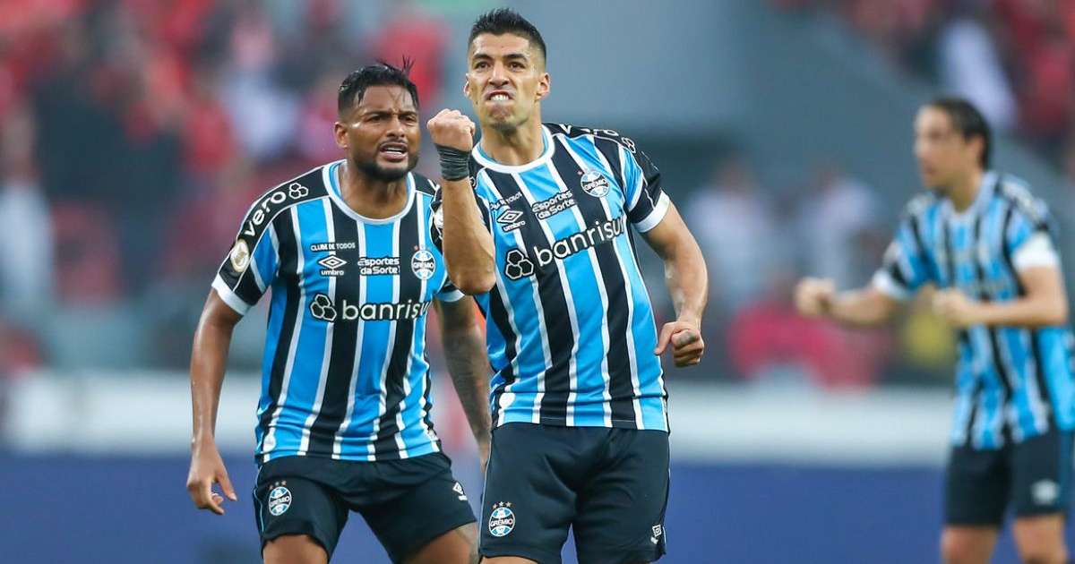 Luis Suárez agita a imprensa pelo mundo após hat-trick pelo Grêmio diante do Botafogo