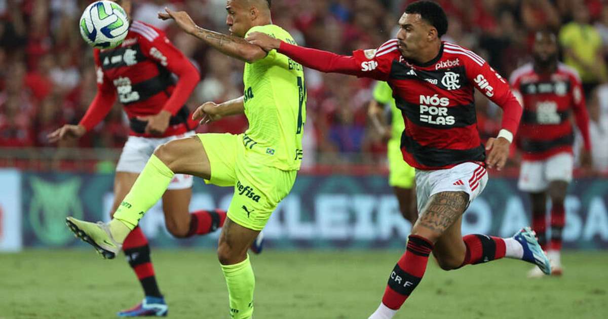 Matheuzinho realiza estudos táticos para se firmar no Flamengo