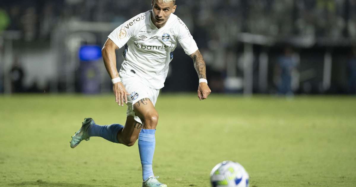 Ferreira enaltece superação do Grêmio na reta final do Brasileirão, mas pede pés no chão na briga pelo título