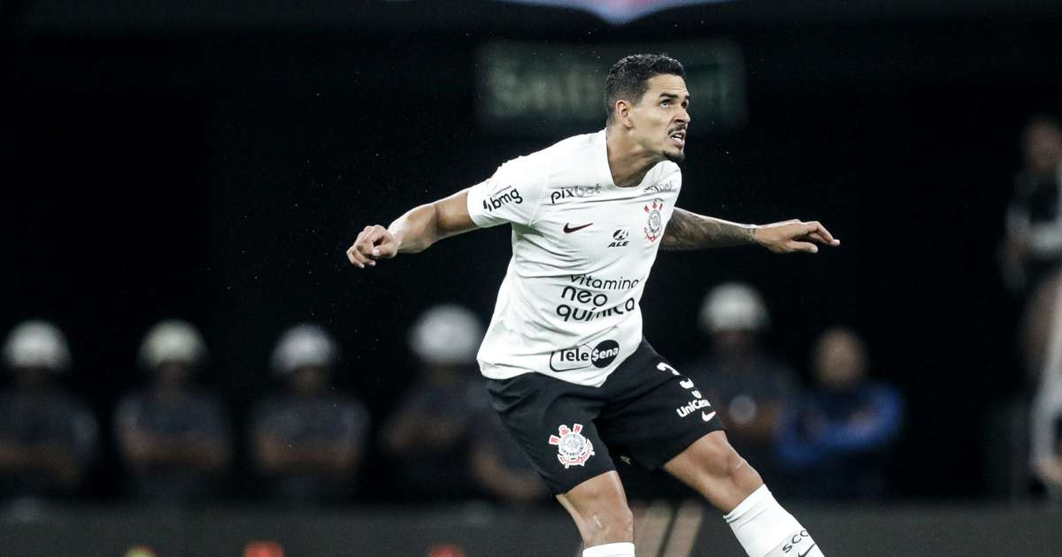 Veríssimo destaca entrega do Corinthians em meio a polêmica de arbitragem: 
