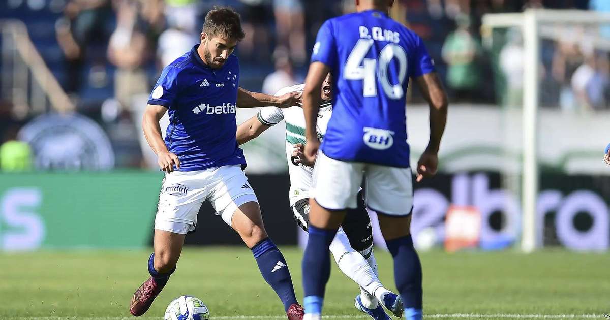 Lucas Silva tem lesão no joelho esquerdo constatada e vira desfalque no Cruzeiro