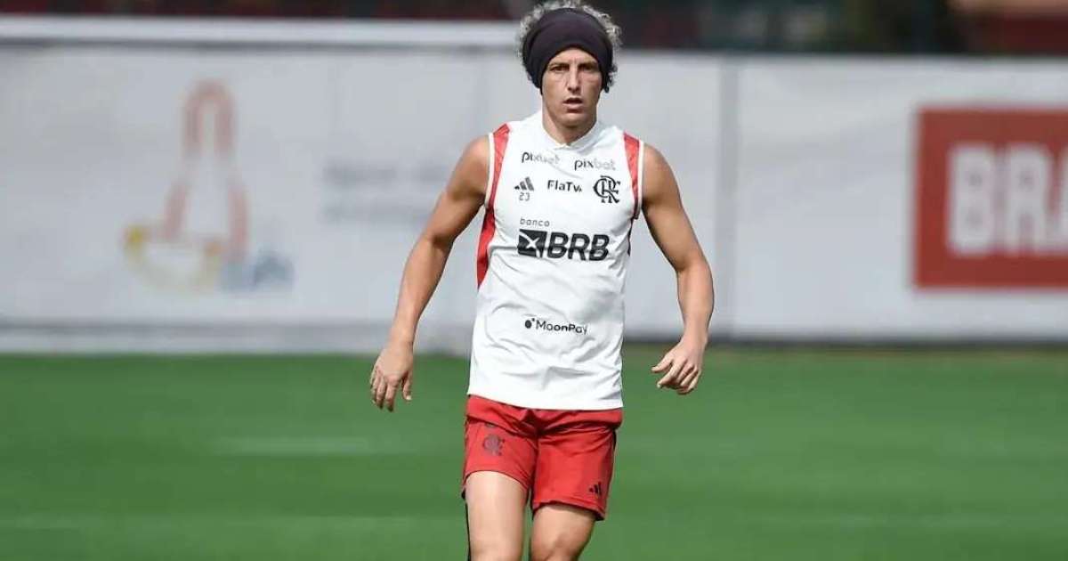 David Luiz volta aos treinos do Flamengo