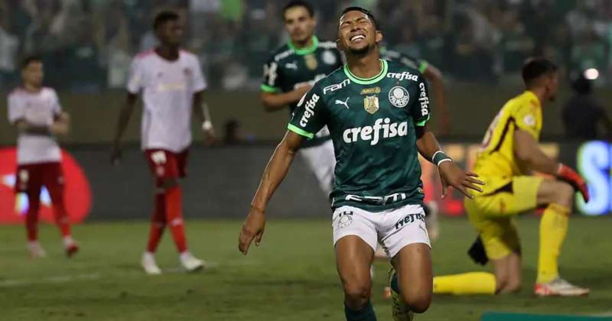 Palmeiras pode perder liderança do Brasileiro antes de voltar a campo; veja situação