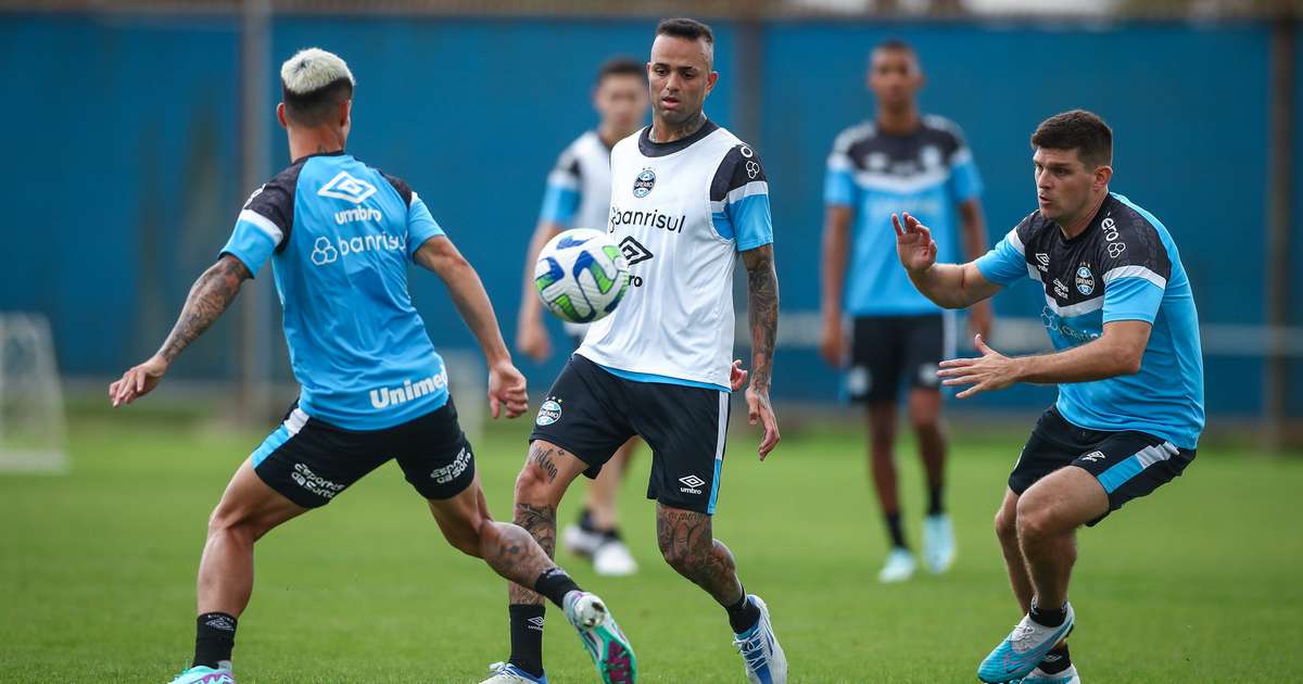 Com treino técnico e tático, Grêmio segue preparação para jogo diante do Atlético-MG