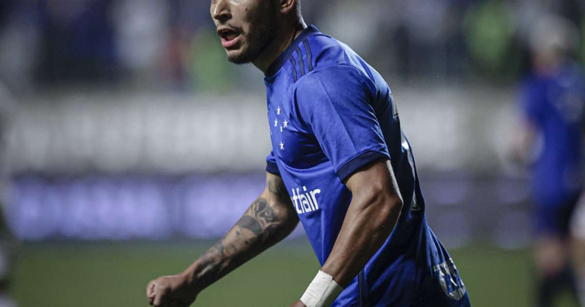 William lamenta empate e diz que Cruzeiro deixou Vasco à vontade