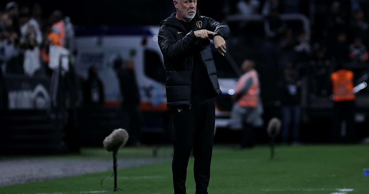 Mano assume responsabilidade por goleada e poupa diretoria do Corinthians: 