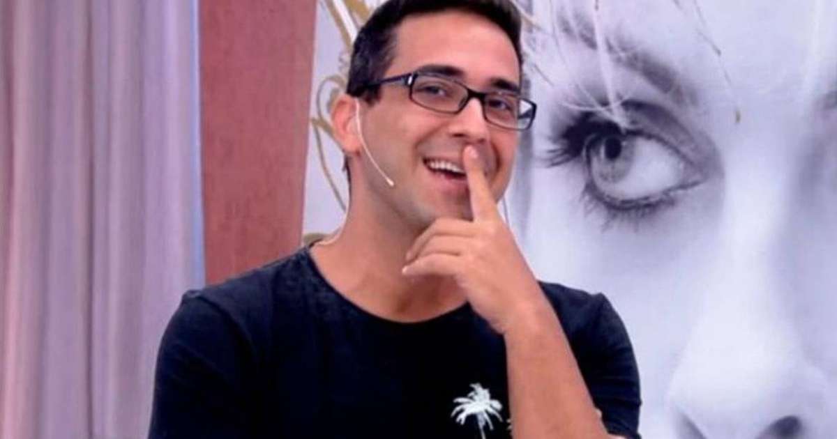 André Marques revela que já deu em cima de Xuxa: - Eu paquerei ela na  entrevista - Estrelando