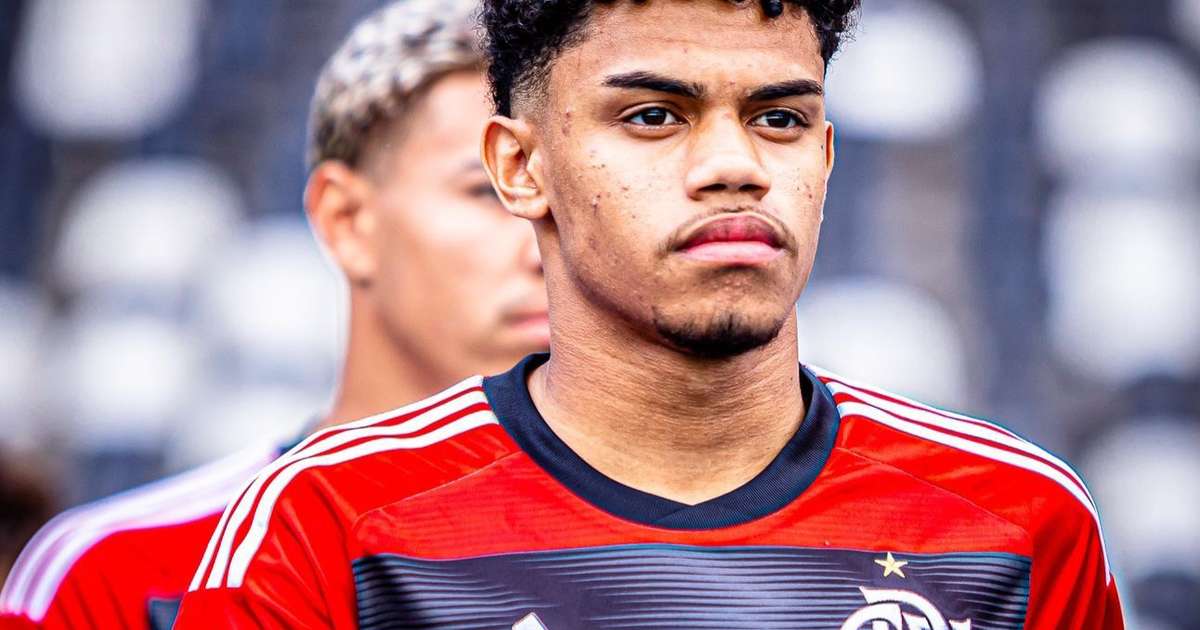 João Victor Silva vibra com grande temporada pelo Flamengo