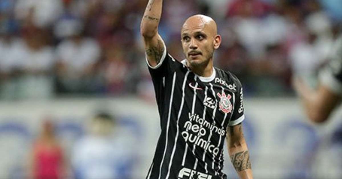 Fábio Santos fará sua última partida, no sábado, contra o Internacional