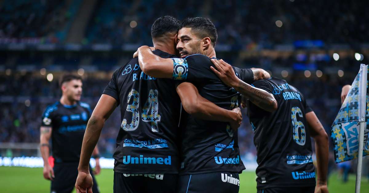 Grêmio rebaixa o Goiás, garante ida à Libertadores e mantém chance de título brasileiro