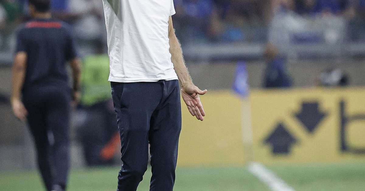 Autuori elogia empate do Cruzeiro: Saio orgulhoso dos jogadores