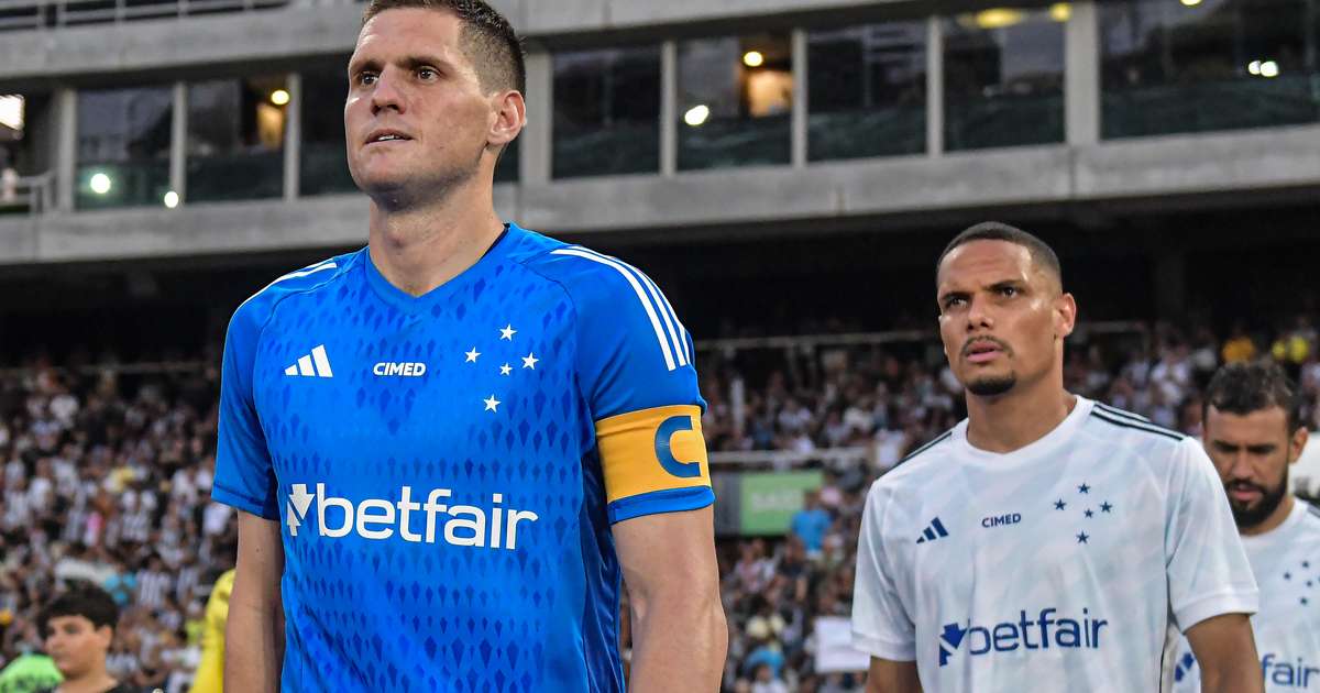 Goleiro Rafael desaprova temporada do Cruzeiro: Queríamos um ano mais tranquilo