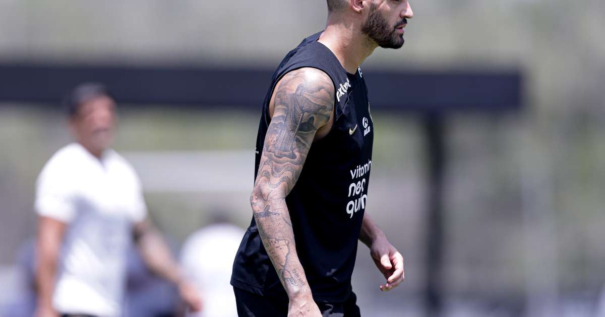 Sem procura do Corinthians, Renato Augusto mostra incômodo com 