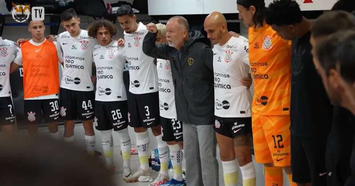 Corinthians planeja ter psicólogo para dar suporte ao elenco em 2024
