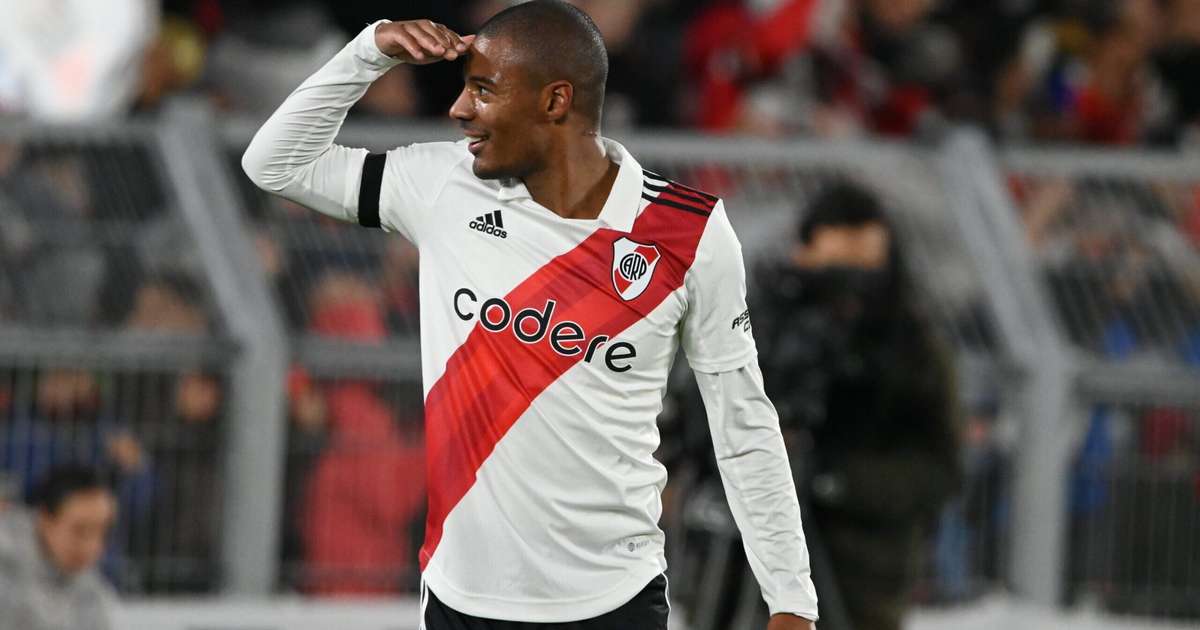 Técnico do River Plate admite saída de De La Cruz, alvo do Flamengo