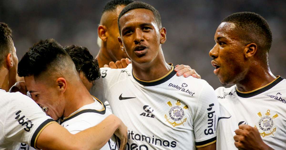 Robert Renan demonstra interesse em voltar ao Corinthians; Entenda a negociação