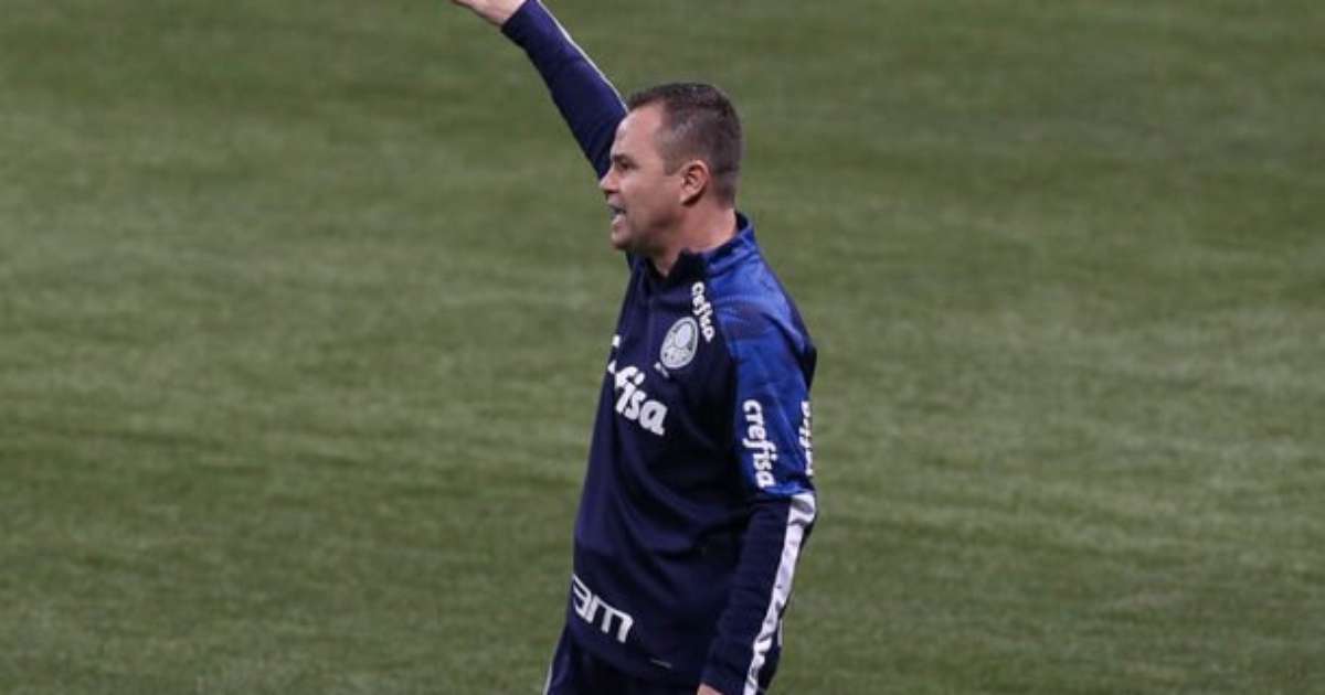 América-MG faz oferta por Cebola, auxiliar de Abel Ferreira