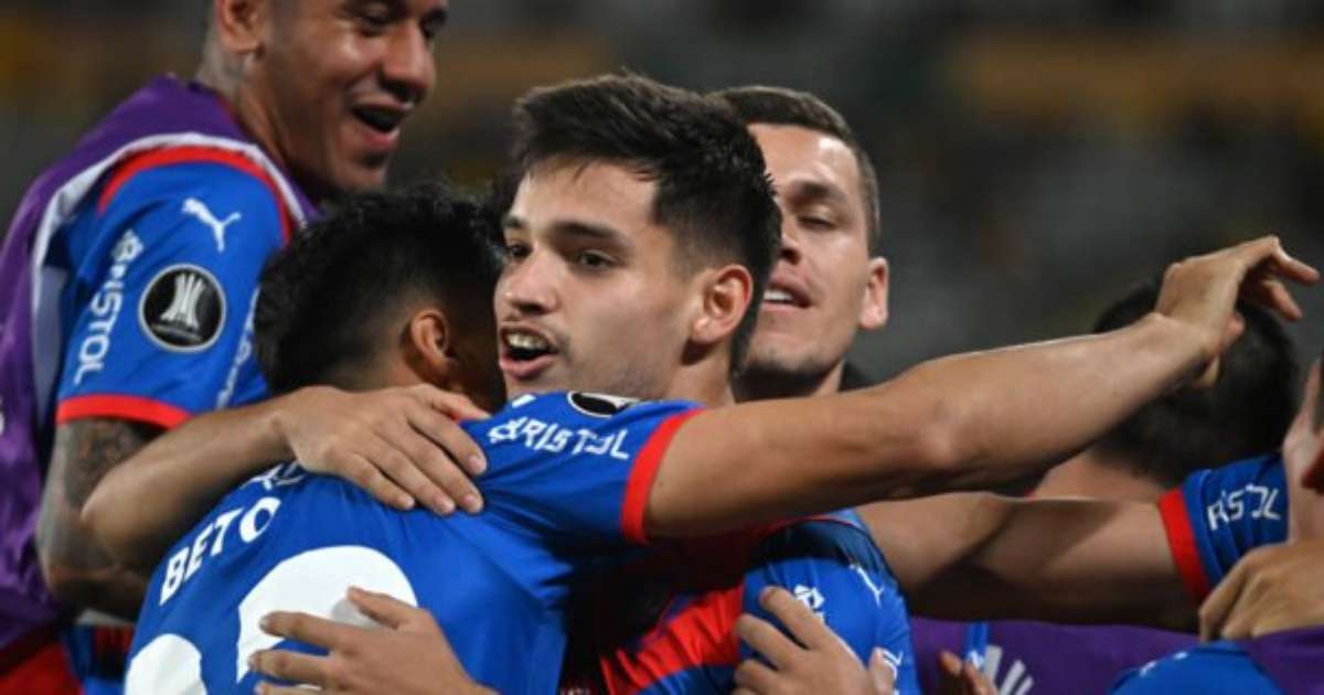 Palmeiras supera Cerro Porteño no Paraguai e chega a 50 vitórias