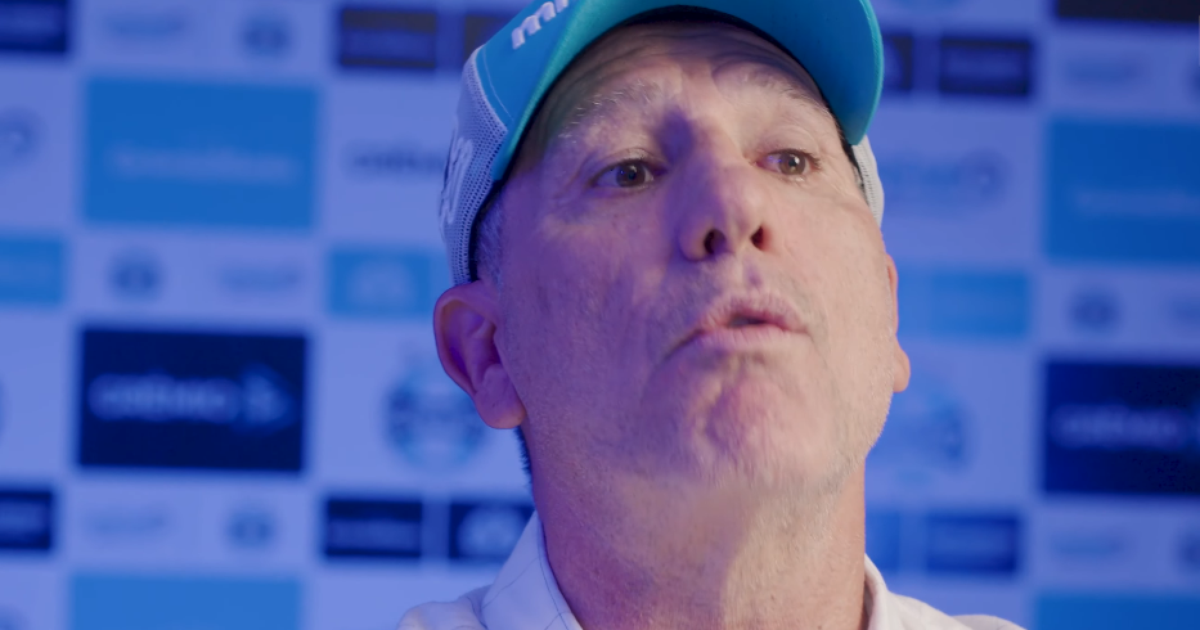 Renato Gaúcho pressiona por aumento, e Grêmio corre contra o tempo para garantir permanência