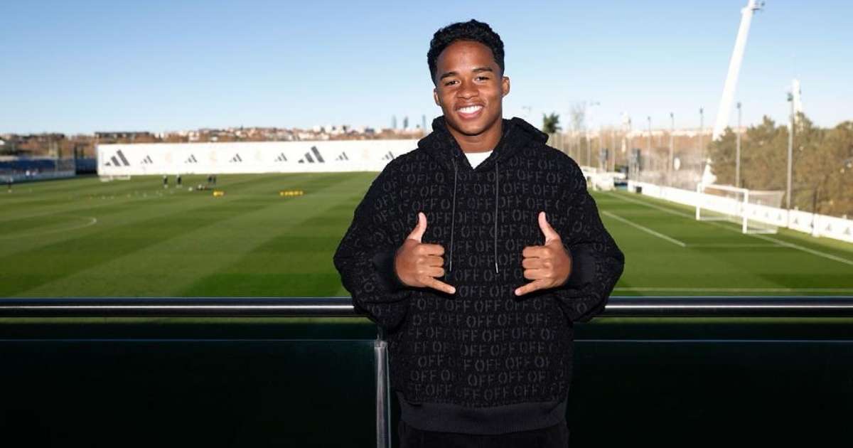Endrick conhece Real Madrid e conversa com Ancelotti e craques do time