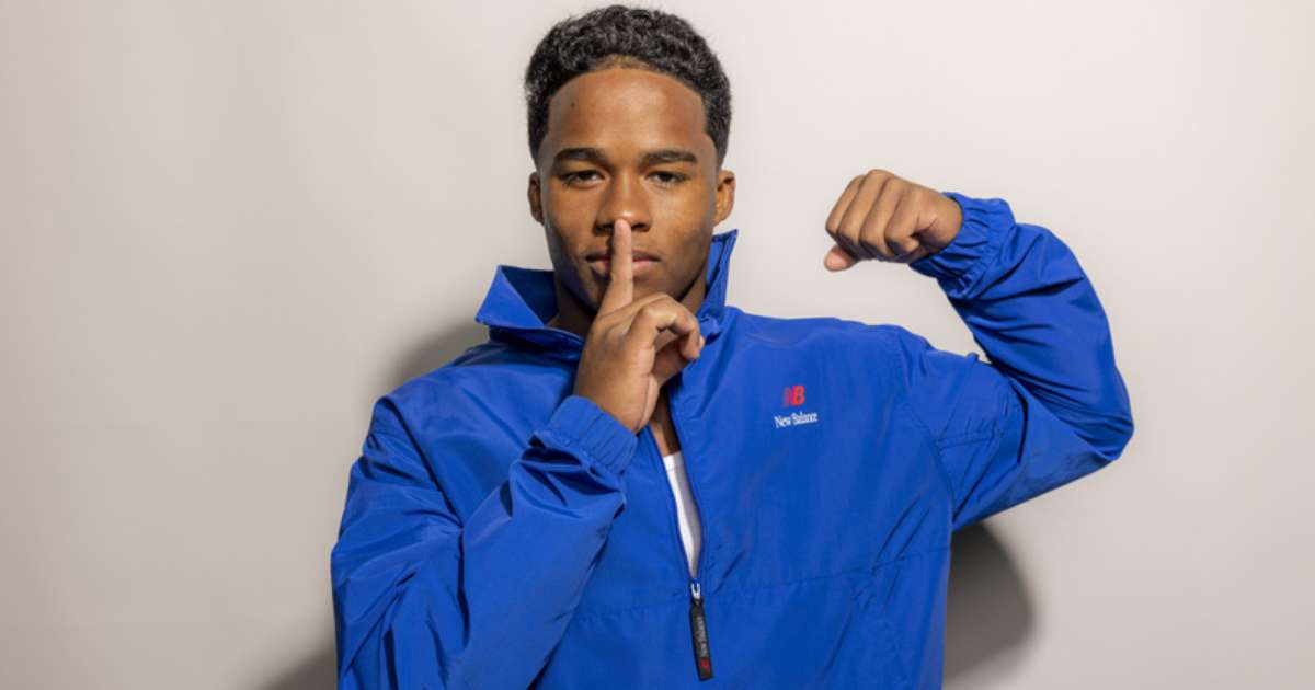 Empresa de material esportivo oficializa acordo e chuteira comemorativa para Endrick