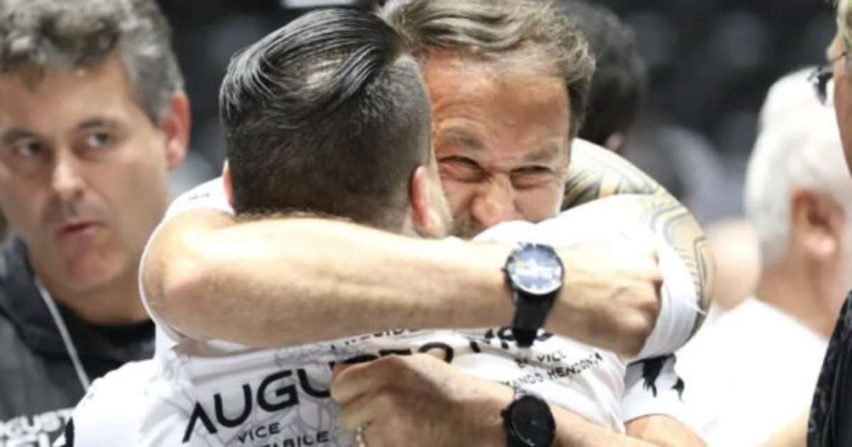 Diretor do Corinthians se empolga: 