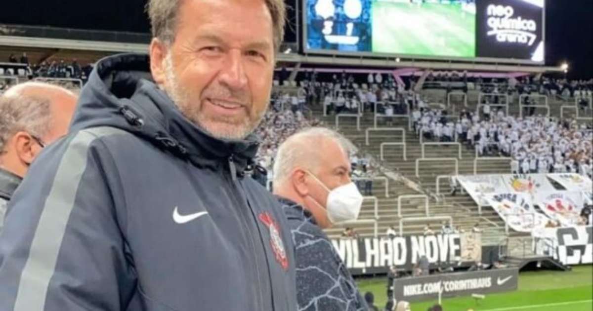 Augusto Melo diz ter sido pego de surpresa com novo patrocínio