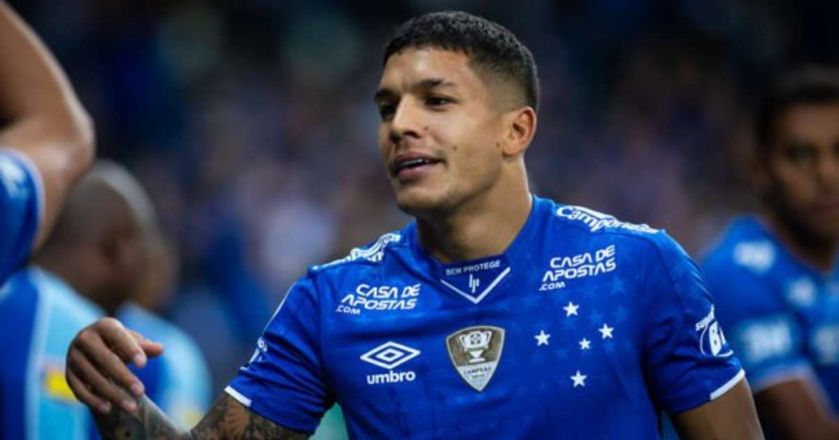 Cruzeiro negocia retorno do volante Lucas Romero, do León, do México