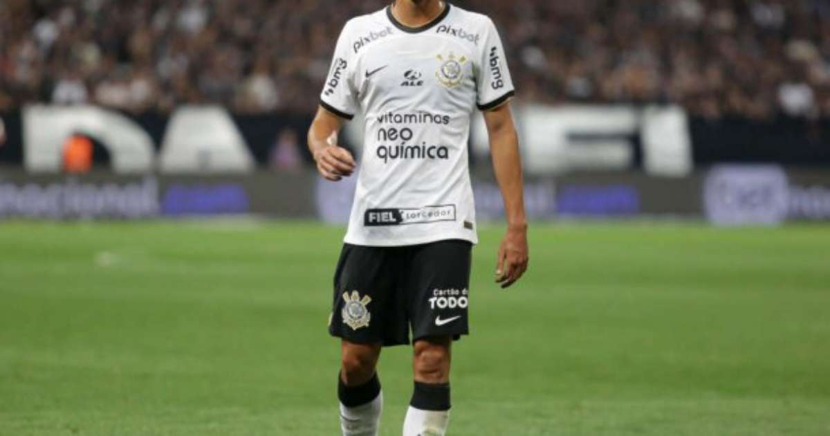 Cruzeiro consulta Corinthians por meia, mas ouve recusa dos paulistas